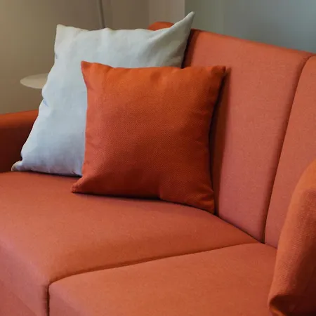 Spacious Duplex With 2 Bathrooms With Free Wi-fi, Parking And Keyless Access, Sleeps Up To 9 - Perfect For Groups Lejlighed Birmingham