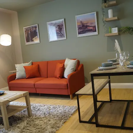 Lejlighed Spacious Duplex With 2 Bathrooms With Free Wi-fi, Parking And Keyless Access, Sleeps Up To 9 - Perfect For Groups